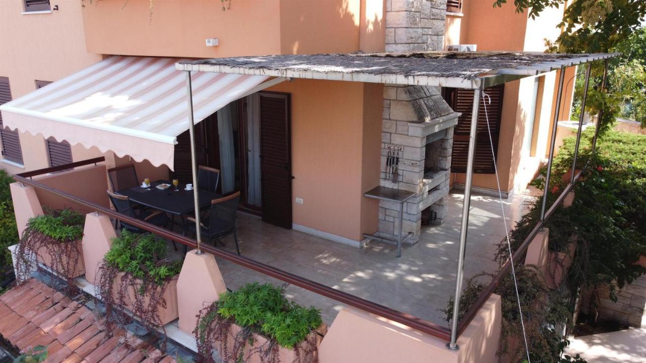 Apartment Ecio Vinkuran Extérieur photo